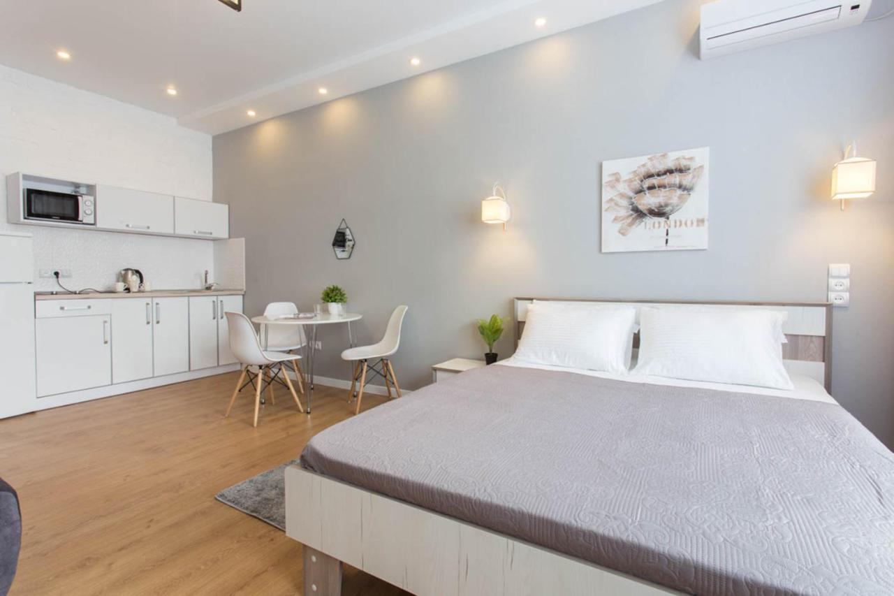 Modern Studio Beside Metro Yaroslava Mudroho, Universytet - Chernyshevska Str 95-7 Kharkiv Extérieur photo