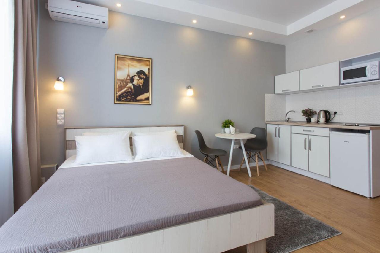 Modern Studio Beside Metro Yaroslava Mudroho, Universytet - Chernyshevska Str 95-7 Kharkiv Extérieur photo