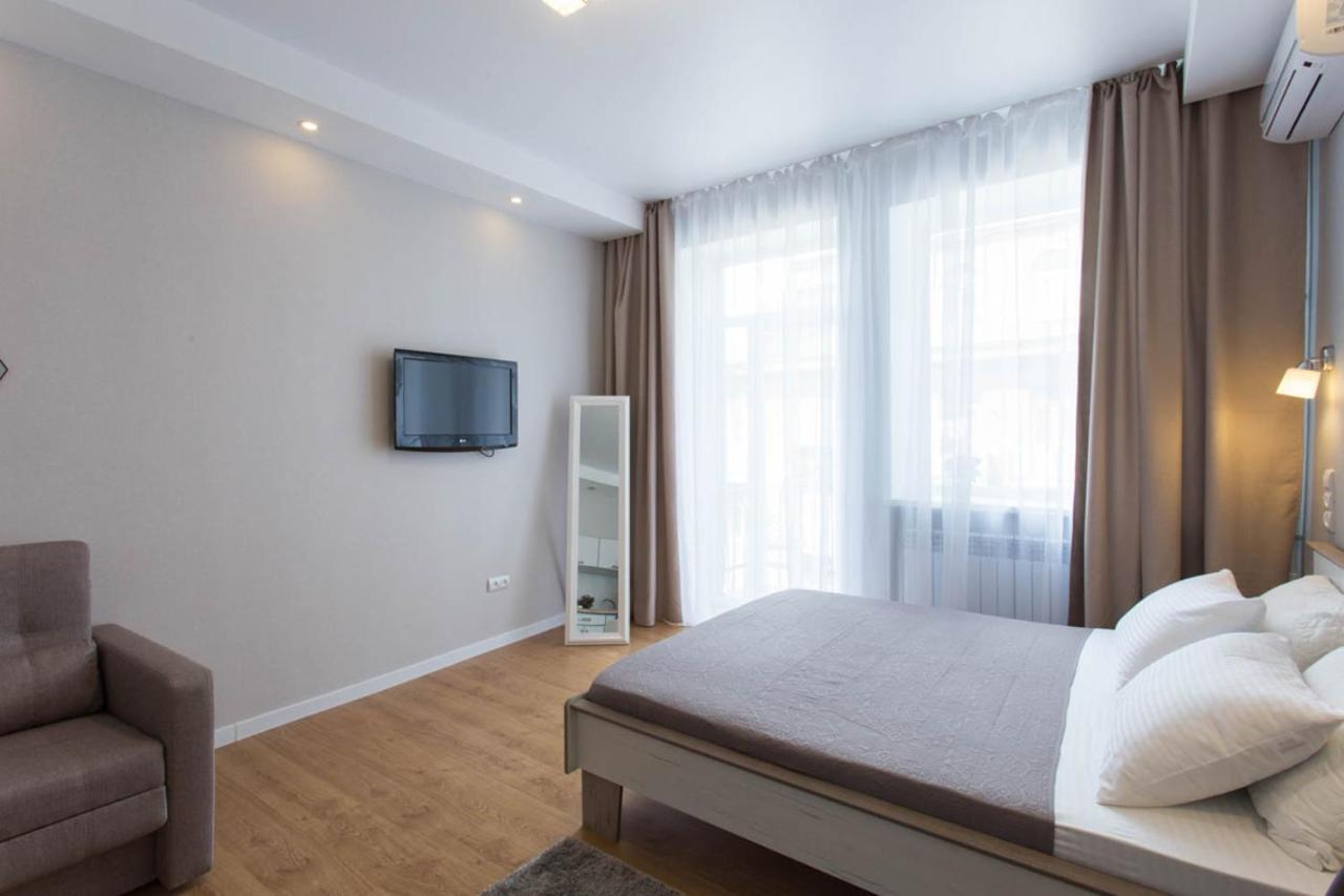 Modern Studio Beside Metro Yaroslava Mudroho, Universytet - Chernyshevska Str 95-7 Kharkiv Extérieur photo