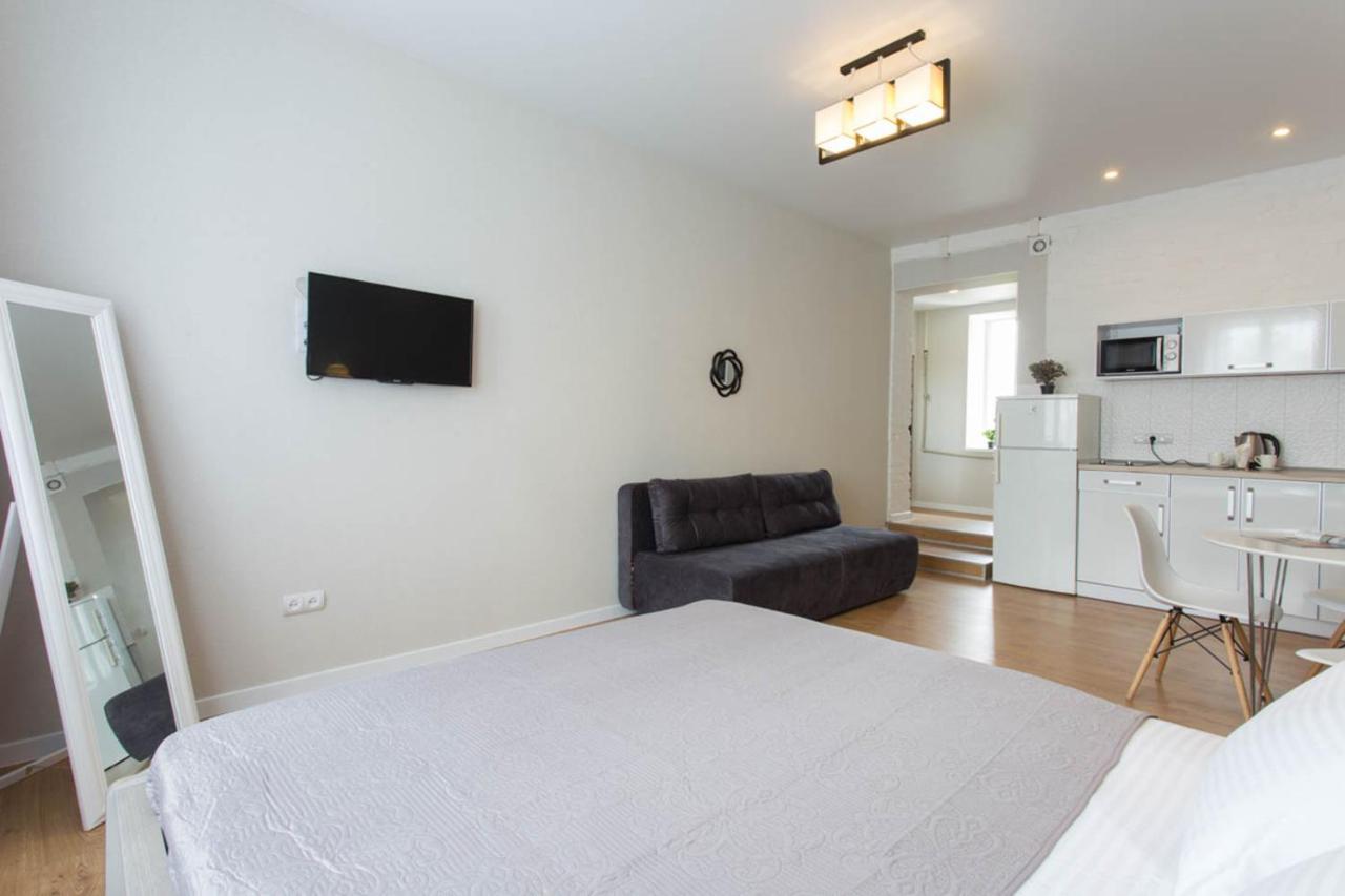 Modern Studio Beside Metro Yaroslava Mudroho, Universytet - Chernyshevska Str 95-7 Kharkiv Extérieur photo