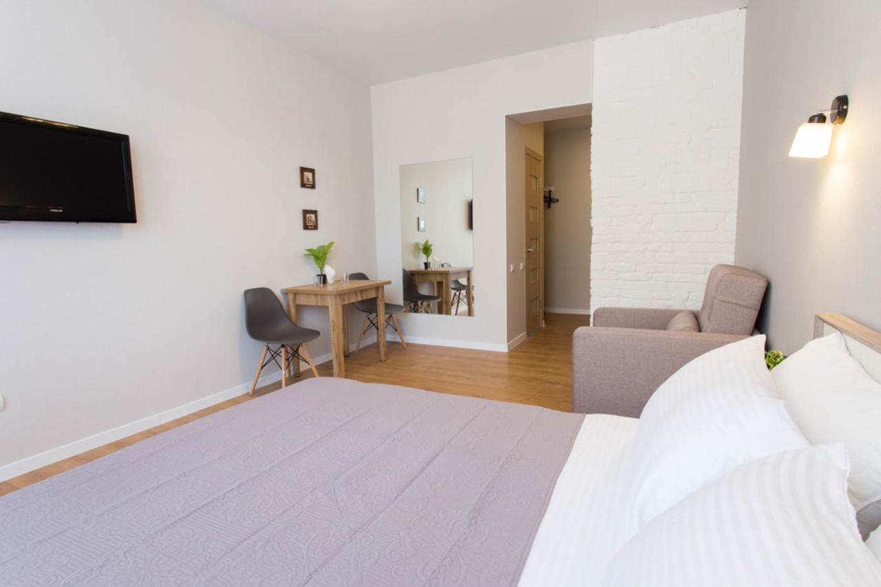 Modern Studio Beside Metro Yaroslava Mudroho, Universytet - Chernyshevska Str 95-7 Kharkiv Extérieur photo
