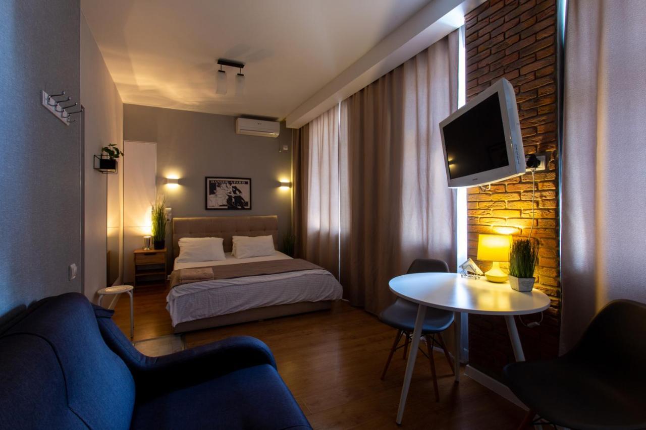 Modern Studio Beside Metro Yaroslava Mudroho, Universytet - Chernyshevska Str 95-7 Kharkiv Extérieur photo