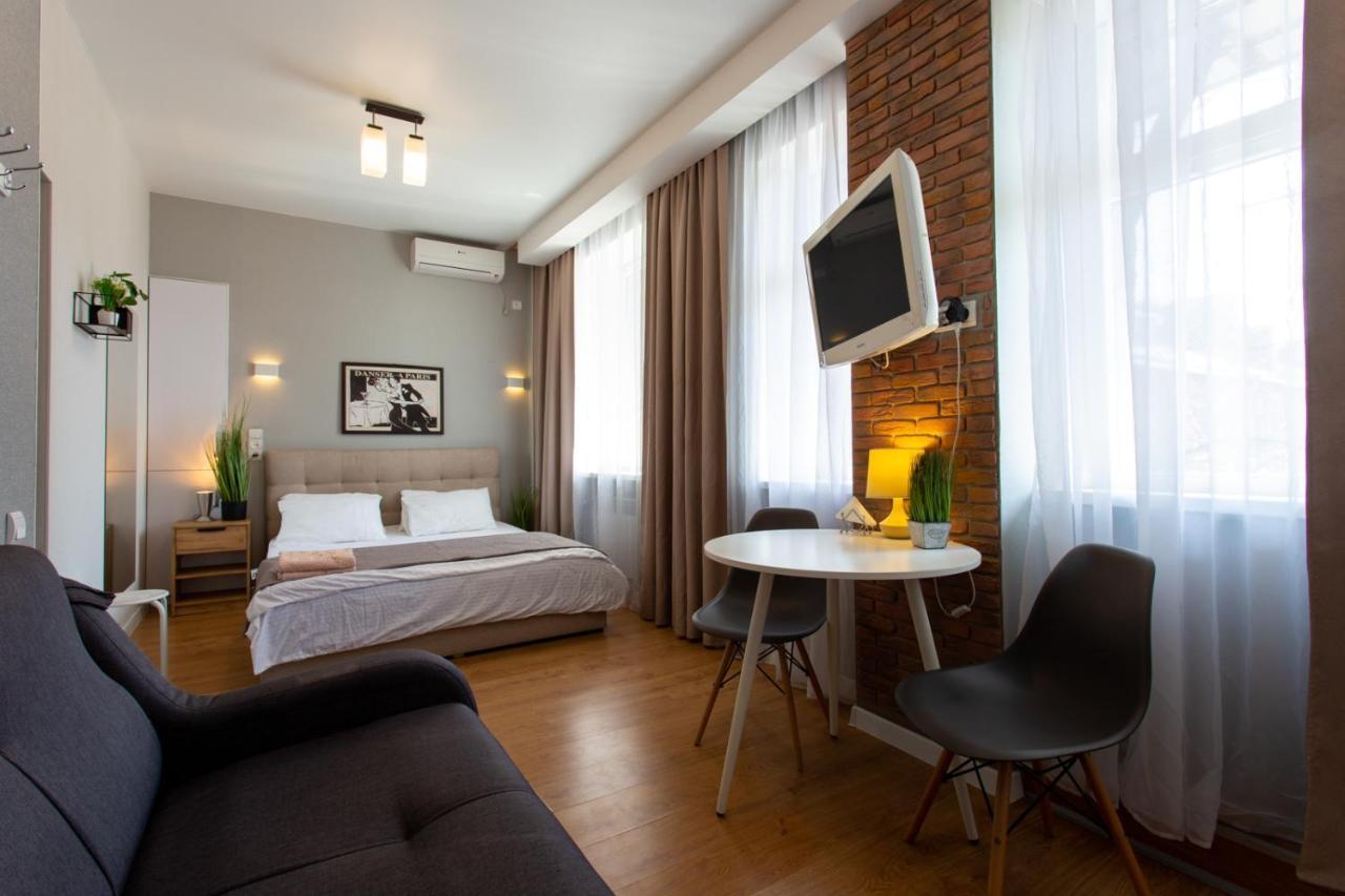 Modern Studio Beside Metro Yaroslava Mudroho, Universytet - Chernyshevska Str 95-7 Kharkiv Extérieur photo